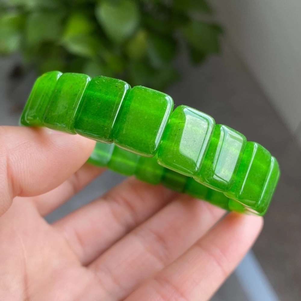GENUINE 100% NATURAL Emerald Green Jadeite Jade Bangle Bracelet (GRADE A) - Picture 3 of 9